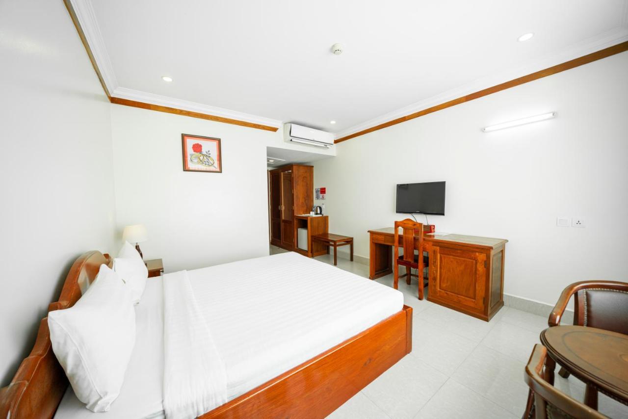 Pursat Riverside Hotel & Spa Exterior foto