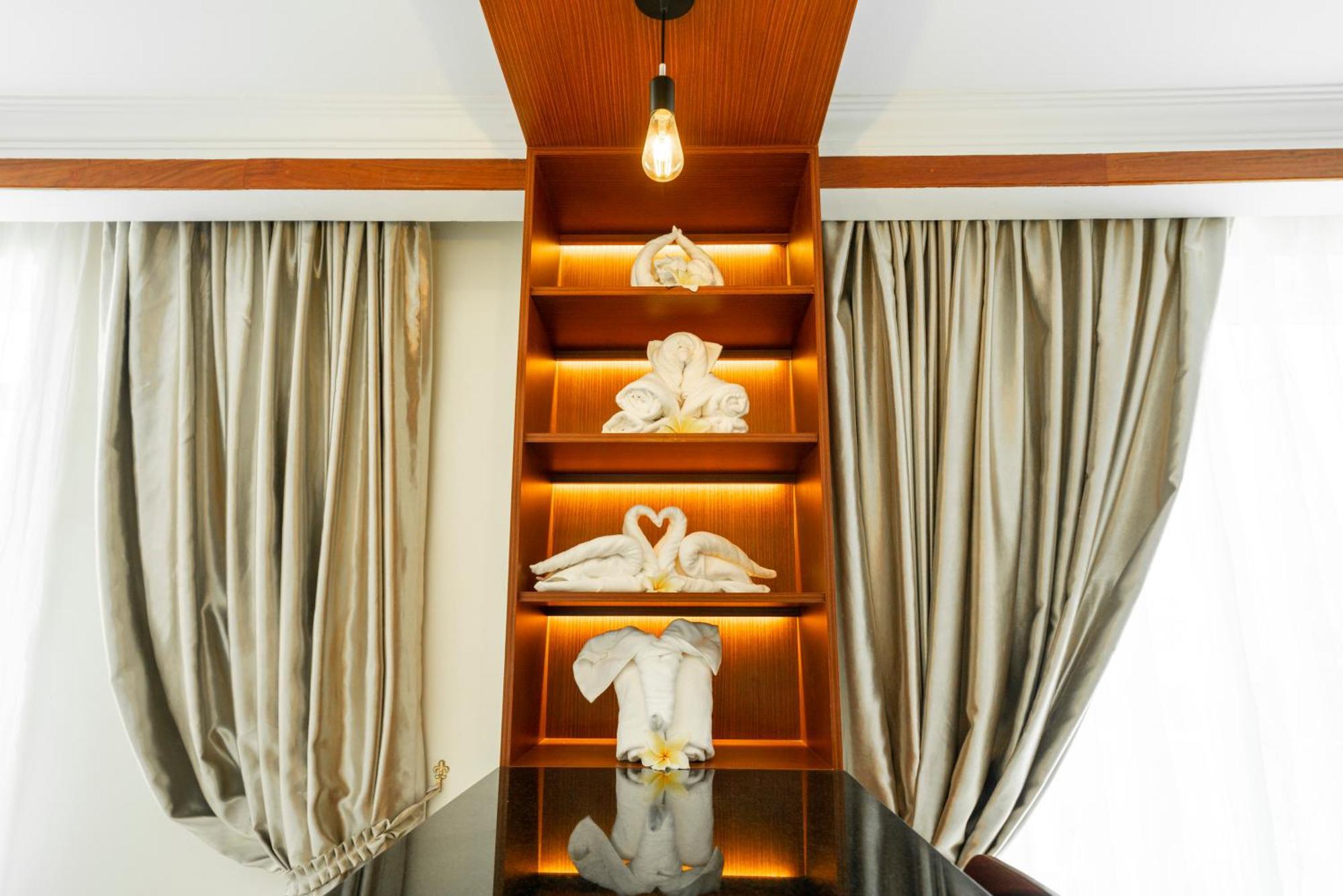 Pursat Riverside Hotel & Spa Exterior foto