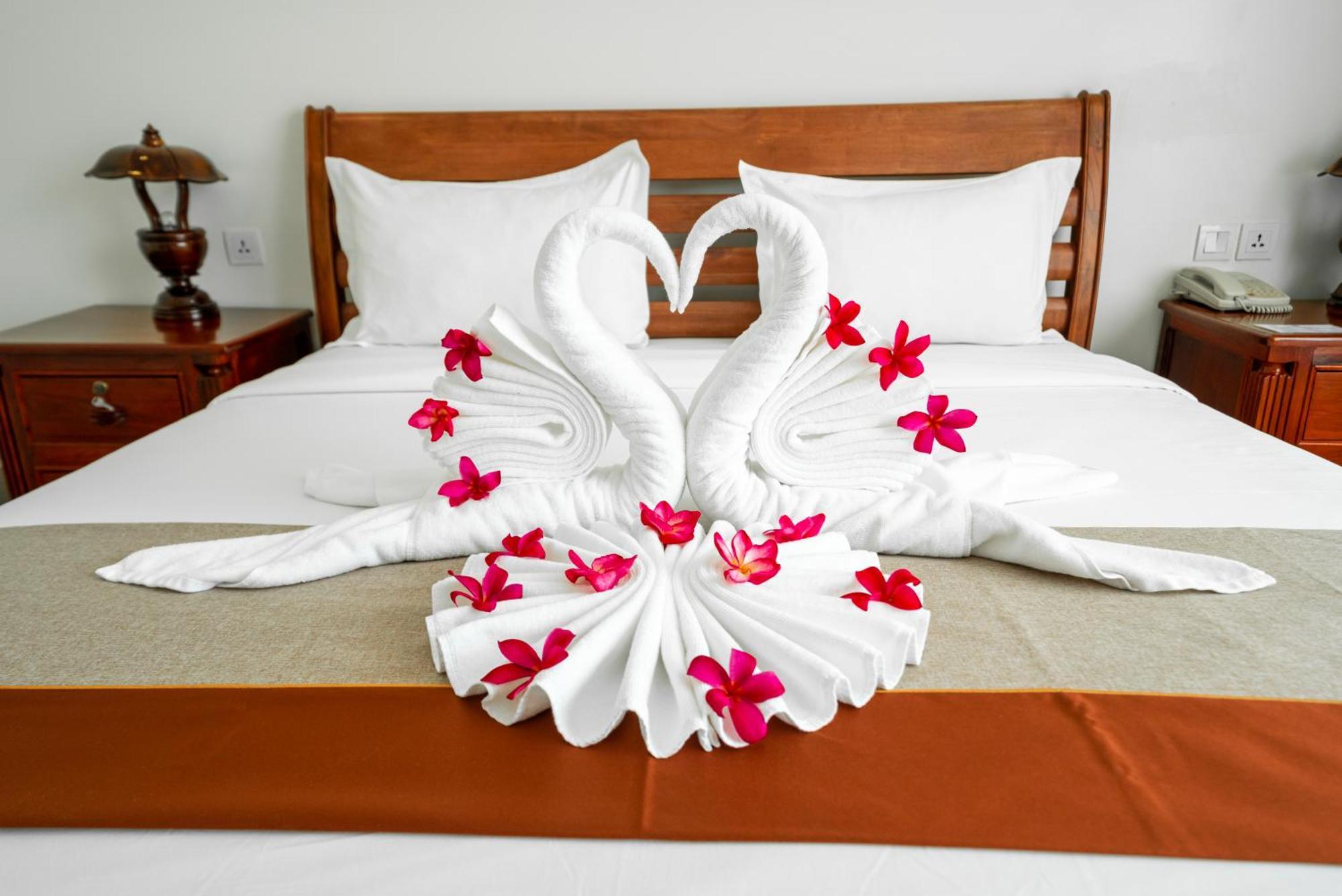 Pursat Riverside Hotel & Spa Exterior foto