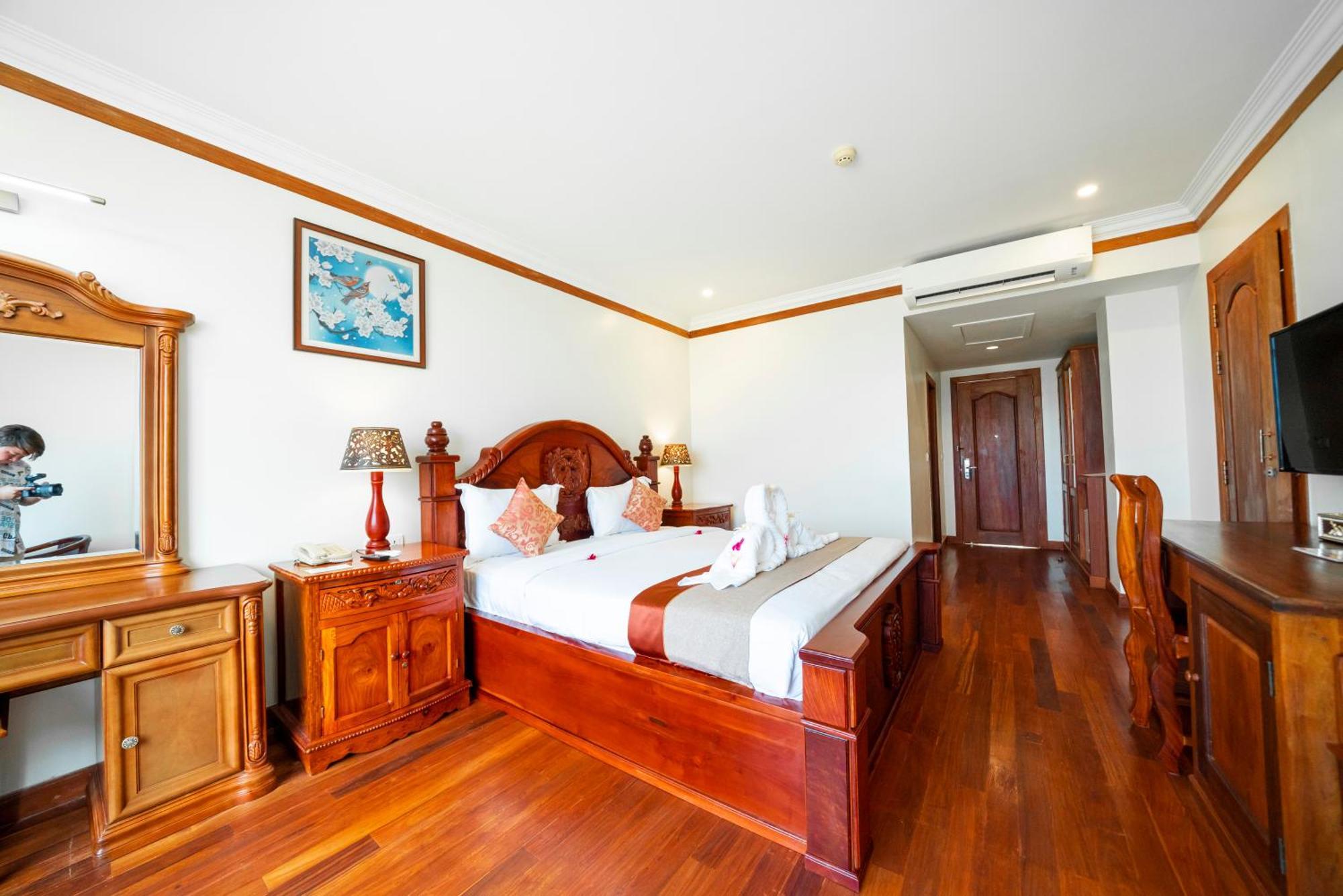 Pursat Riverside Hotel & Spa Exterior foto